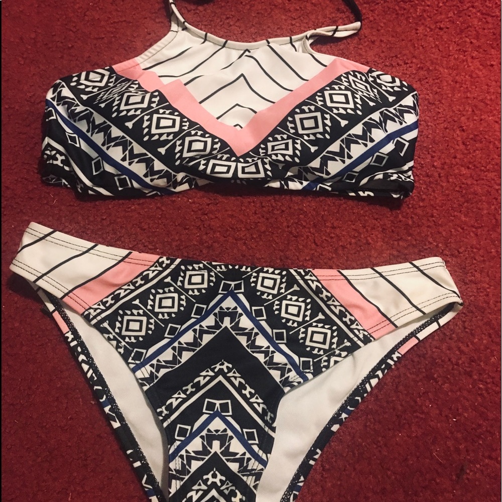 Halter bikini set